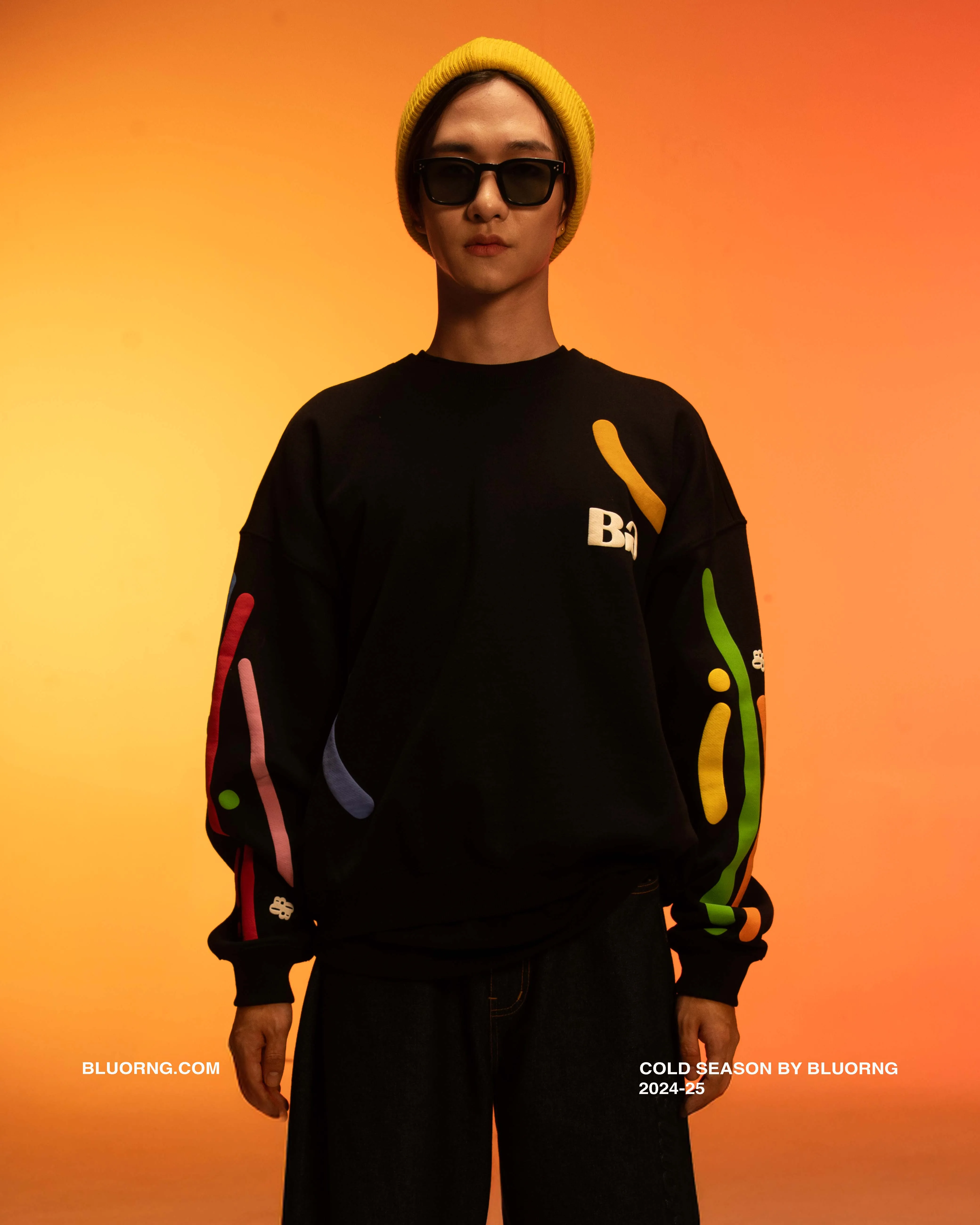 BLACK SIGNAL SWEATSHIRT
