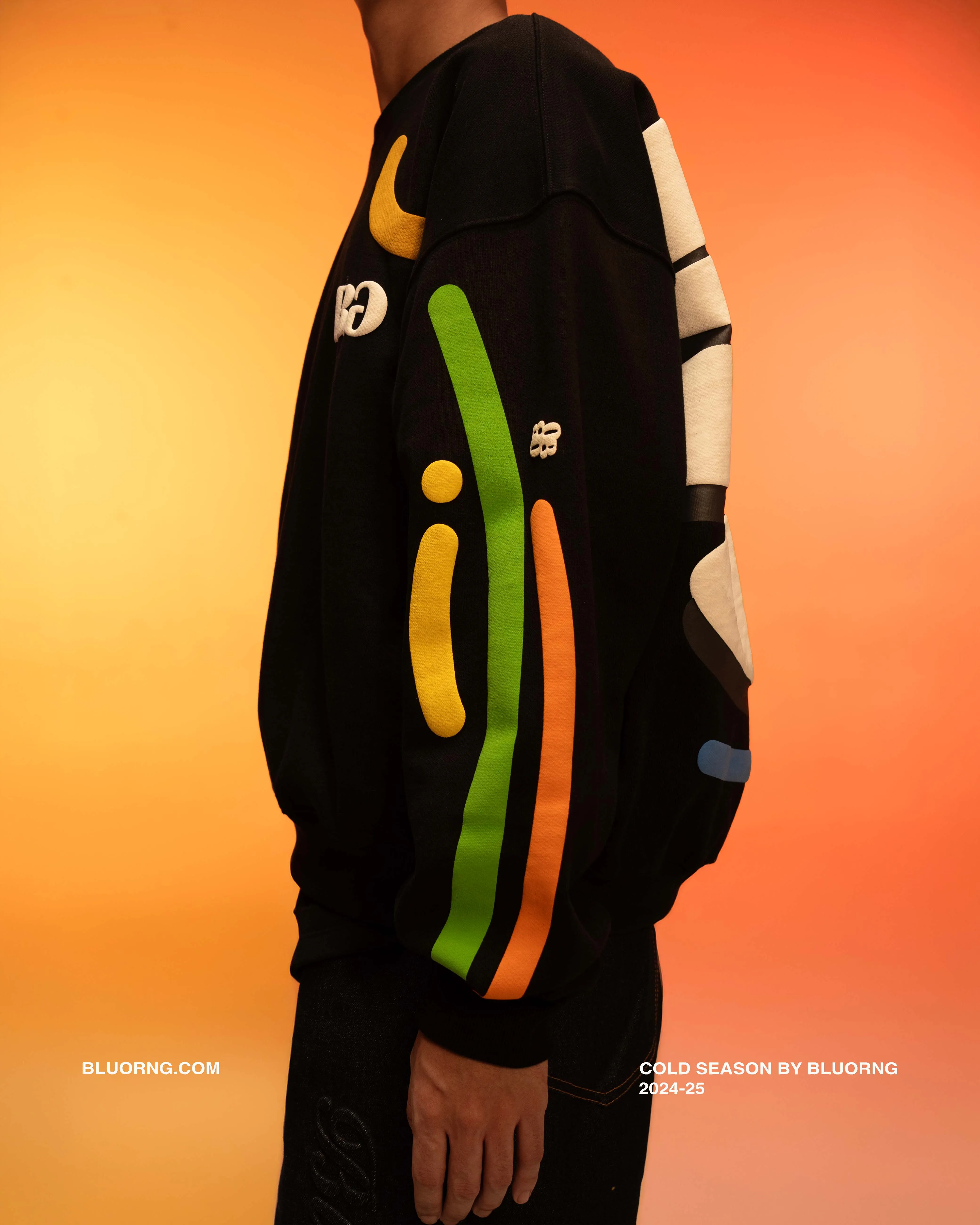BLACK SIGNAL SWEATSHIRT