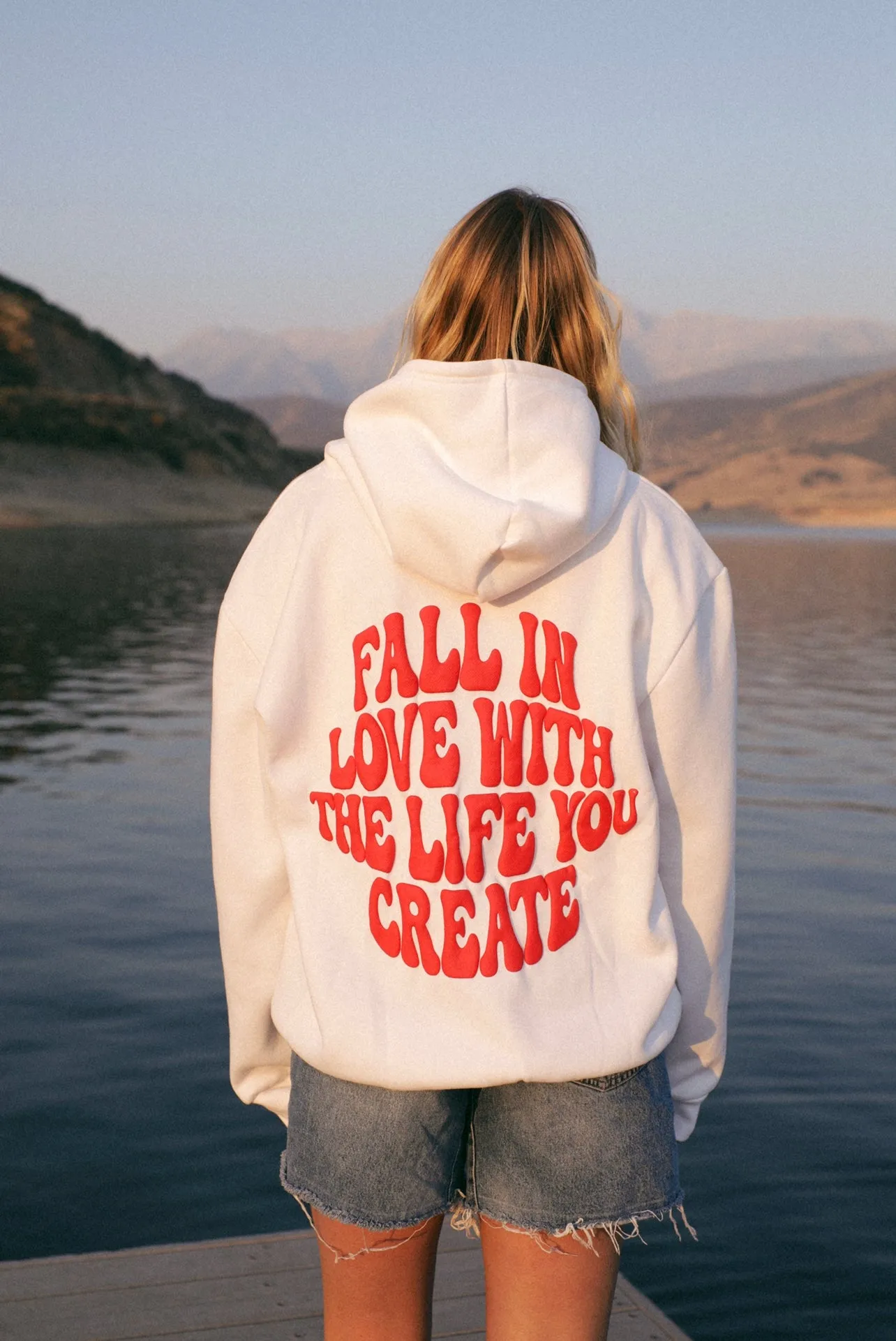 FILWTLYC HOODIE // WHITE