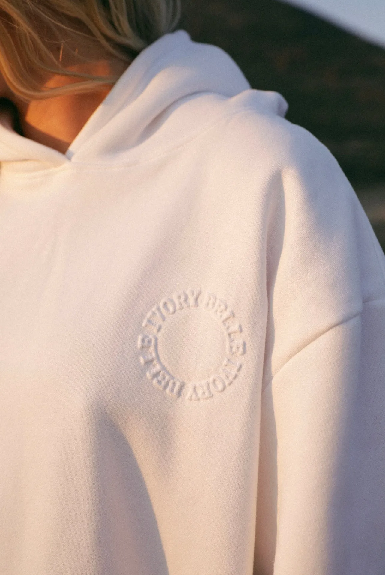 FILWTLYC HOODIE // WHITE