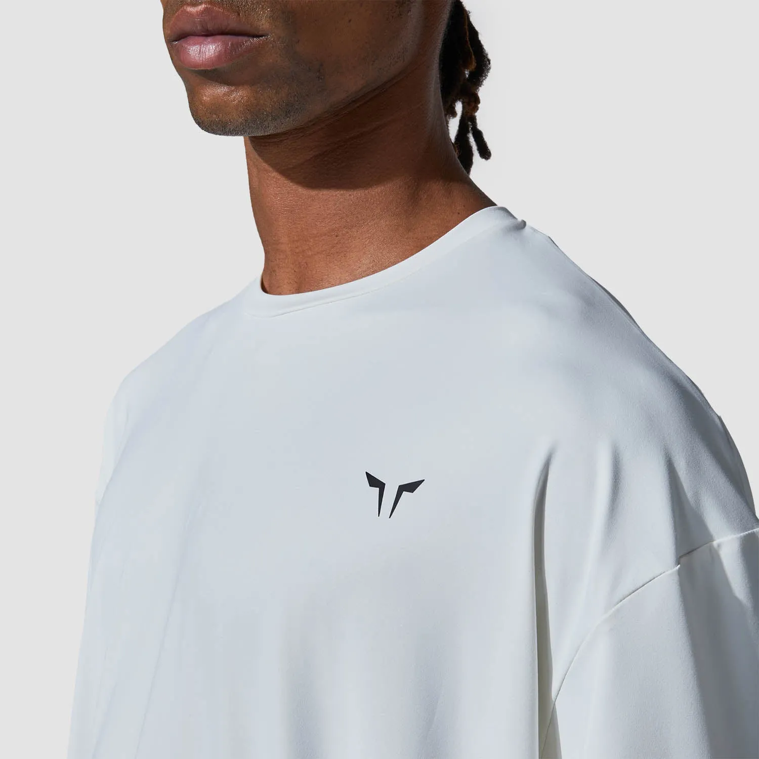 Graphic Wave Eyes Oversized Tee - Star White