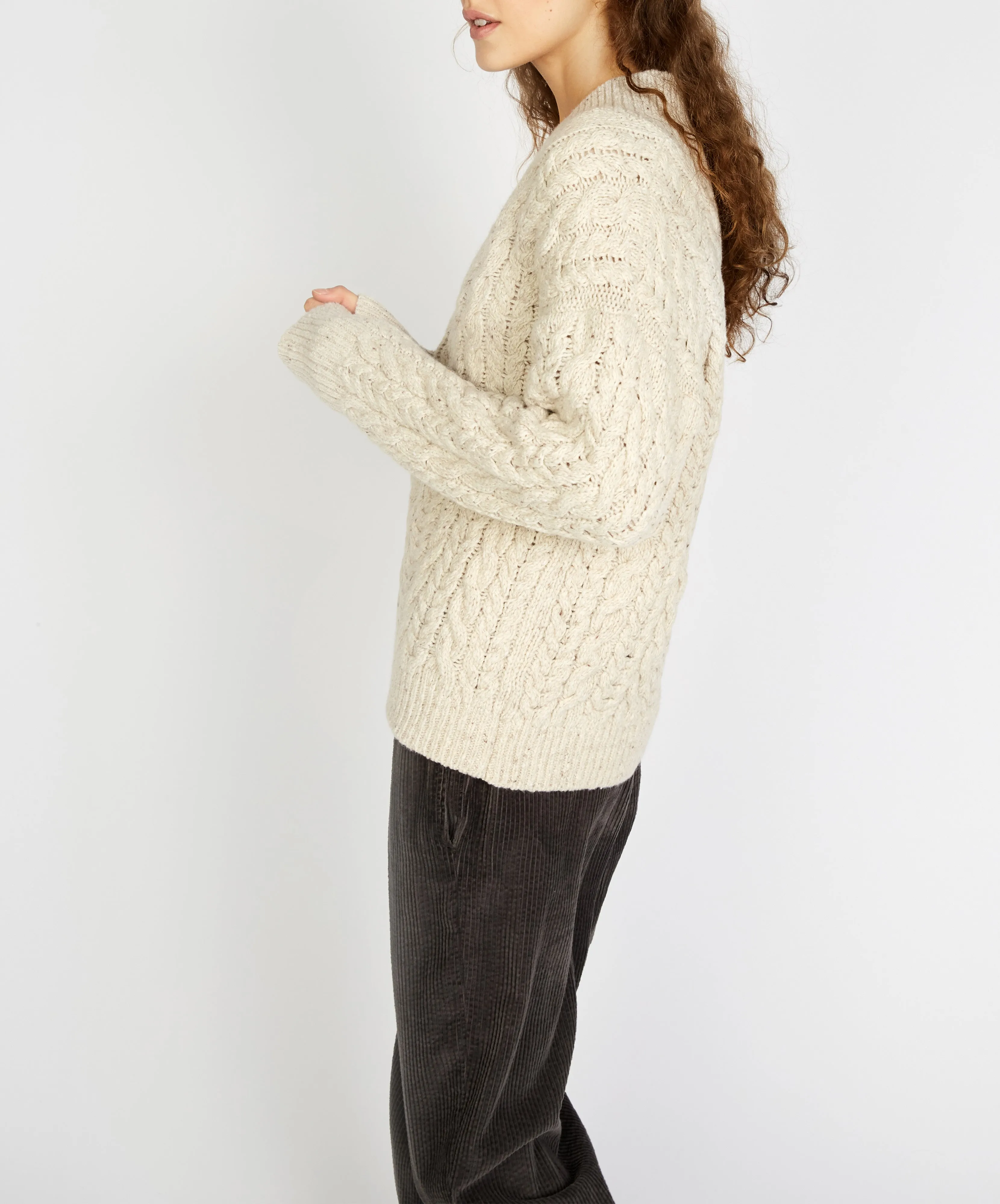 Mill Lane Cable V-neck Sweater Chalkstone