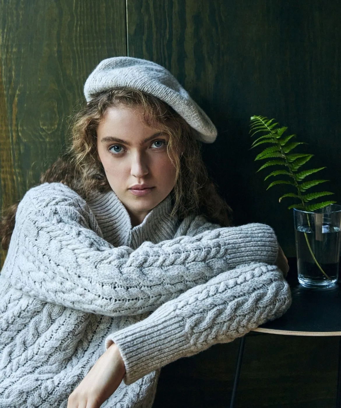 Mill Lane Cable V-neck Sweater Chalkstone