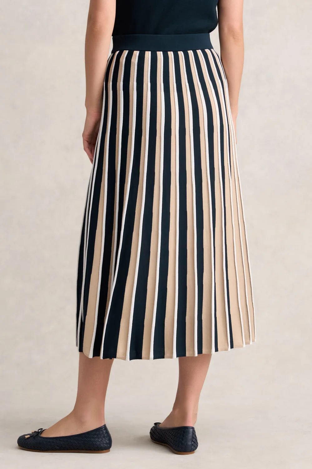 Pleated Knit Skirt