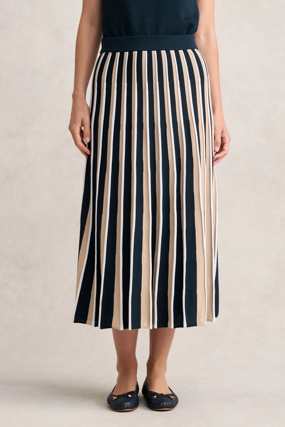 Pleated Knit Skirt